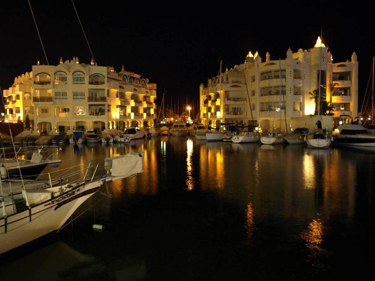 Cozy Corner 2 Bedroom Apartment On New Island Complex In Marina Harbour Benalmádena Exteriör bild