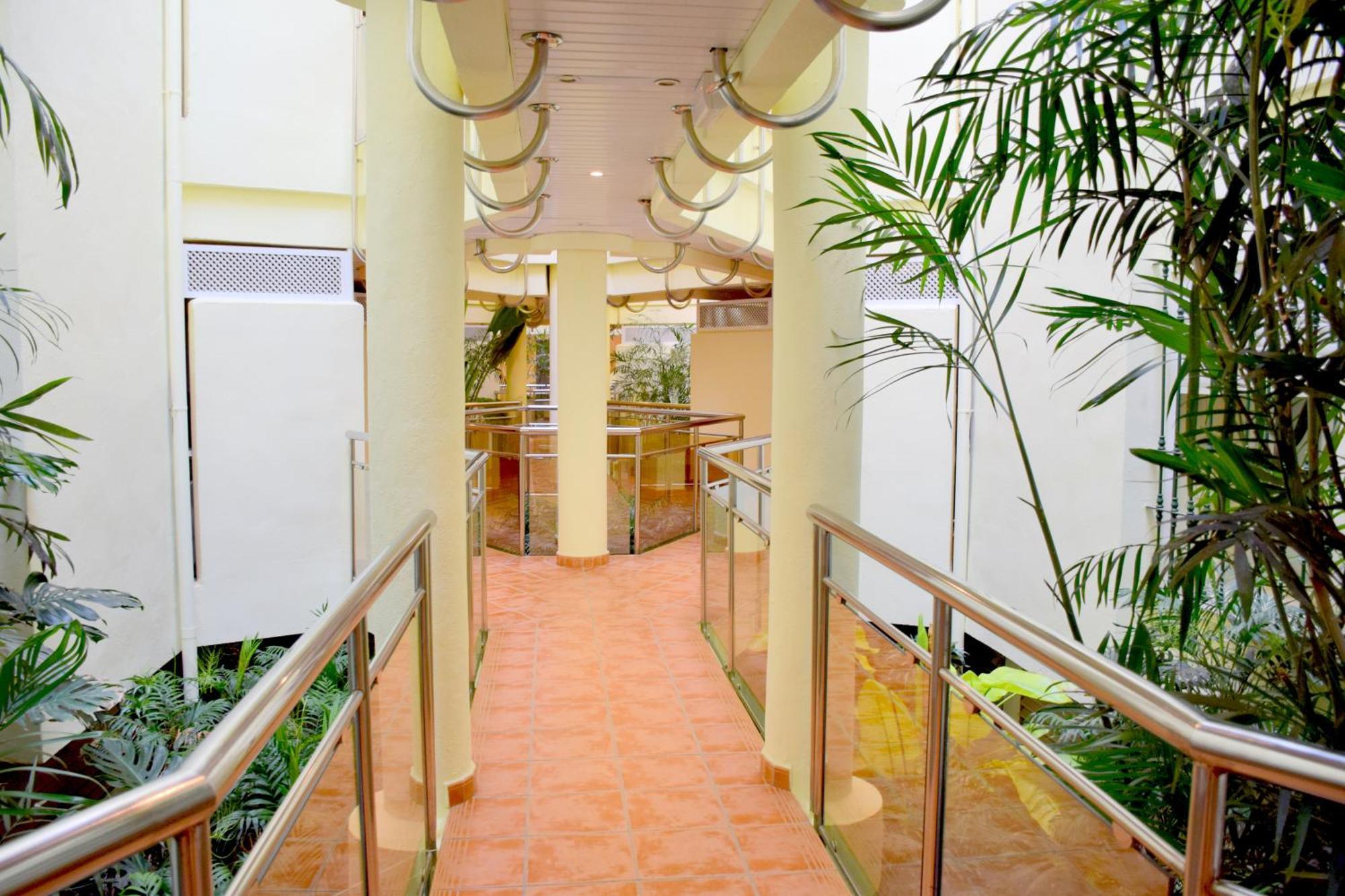 Cozy Corner 2 Bedroom Apartment On New Island Complex In Marina Harbour Benalmádena Exteriör bild